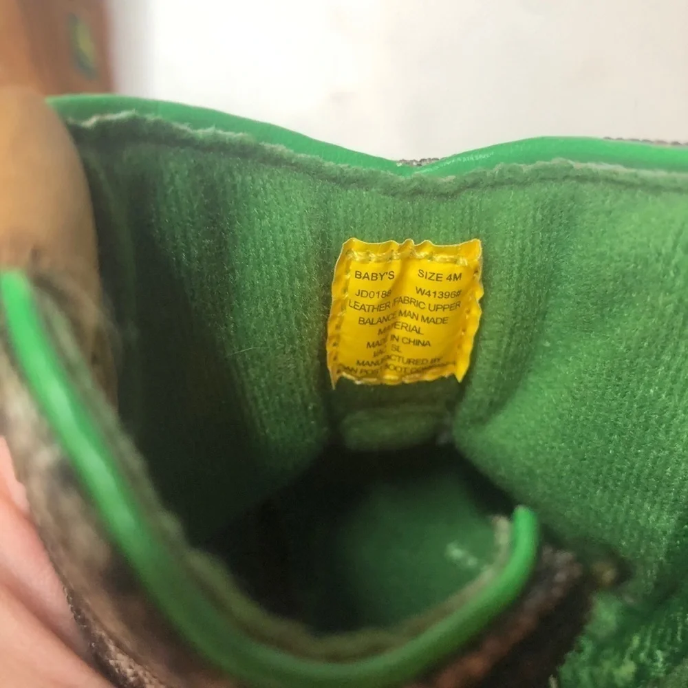John Deere Crib Booties‎ Camo Size 4 baby